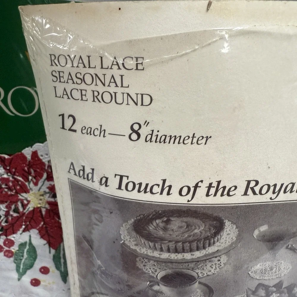 NEW VINTAGE Christmas 8" ROUND Paper ROYAL Lace Doilies Lot 2  pkX 12 = 24 ct - Picture 3 of 4
